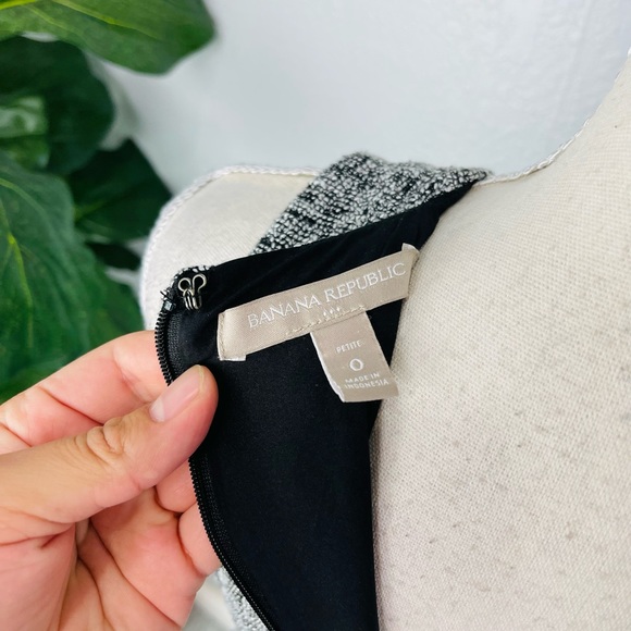 Banana Republic Black & White Tweed Sleeveless Elagabalus Circle Dress - Picture 5 of 6